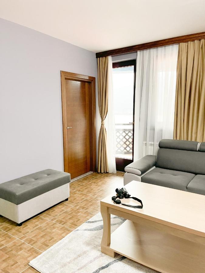 Apartments & Rooms Brijest Plav Esterno foto