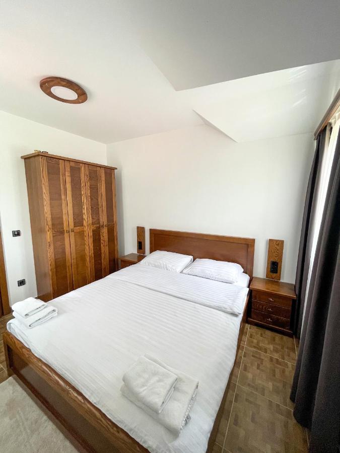 Apartments & Rooms Brijest Plav Esterno foto
