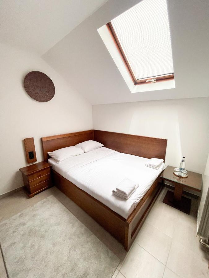 Apartments & Rooms Brijest Plav Esterno foto