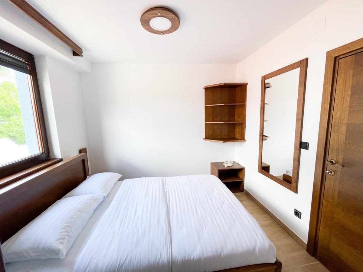 Apartments & Rooms Brijest Plav Esterno foto