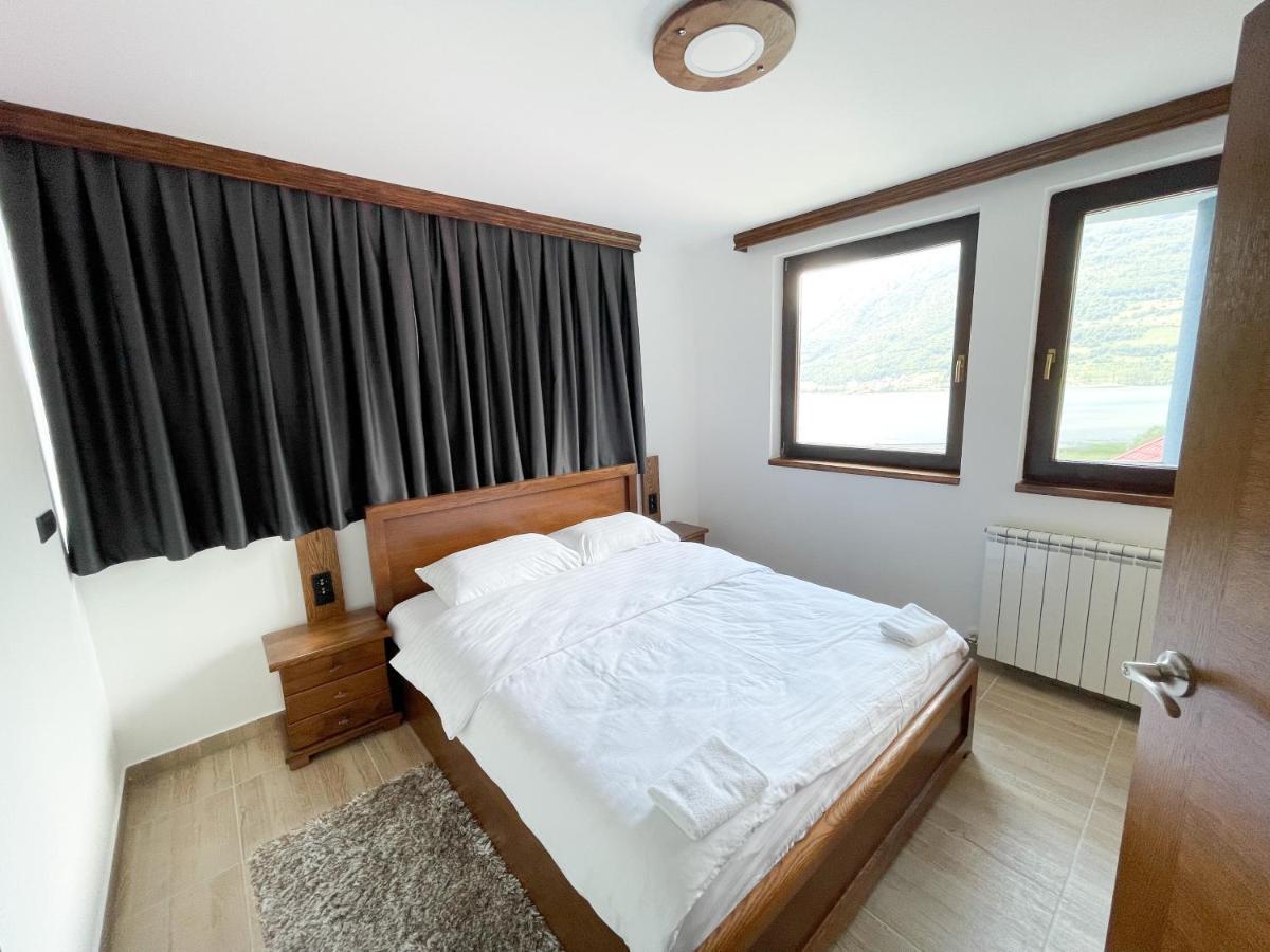 Apartments & Rooms Brijest Plav Esterno foto